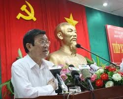 Presiden  Truong Tan Sang  mengadakan kontak  dengan pemilih di Kabupaten nomor 4 Kabupaten  Ho Chi Minh - ảnh 1